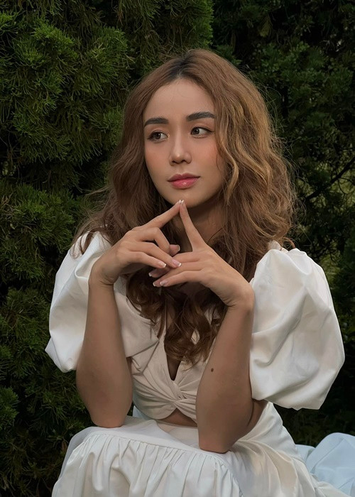 Bảo Ngọc cho rằng tuổi thơ của các con chỉ có một nên cô cố gắng mang lại những cái mà con xứng đáng được hưởng như đi học, đi chơi với bạn bè, đi du lịch. “Một mình tôi vẫn lo được cho hai con, các bé đều có thể đi chơi mỗi tuần, được đi du lịch thì chắc đó là điều may mắn của tôi”, cô chia sẻ. Ảnh: FBNV.