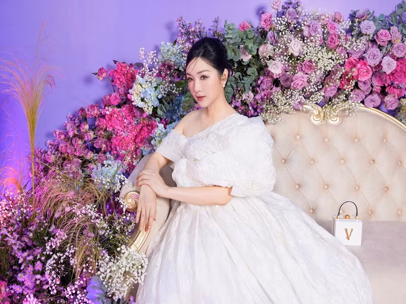 Cuoc song cua Hoa hau Den Hung Giang My o tuoi 52