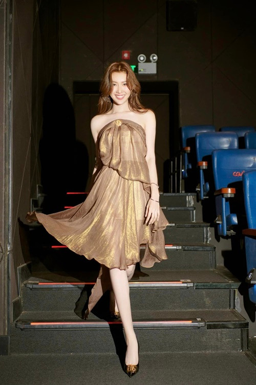 Nữ diễn viên từng chia sẻ về một số mối tình cũ. Năm 2018, trong cuộc phỏng vấn với Zing, Thúy Ngân cho hay, kể từ khi lên Sài Gòn, cô trải qua hai mối tình. Ảnh: FBNV.