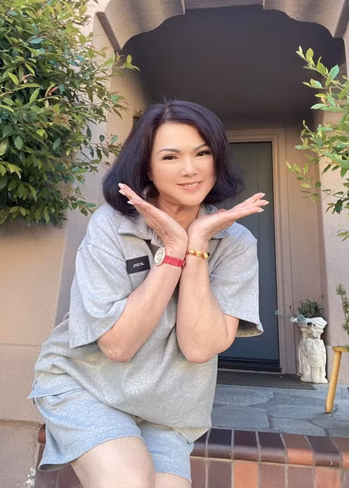 Phương Loan vẫn trẻ trung ở tuổi 64. Ảnh: FBNV.