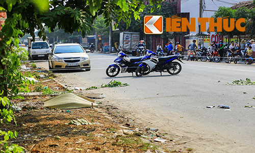 Nguoi dan ong bi tong xe roi bo mac cho den chet