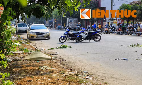 Nguoi dan ong bi tong xe roi bo mac cho den chet