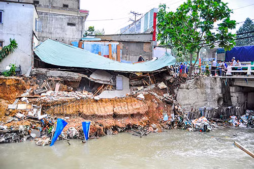 Kiem tra chat luong cau sau vu nha dan bi nuoc cuon sap