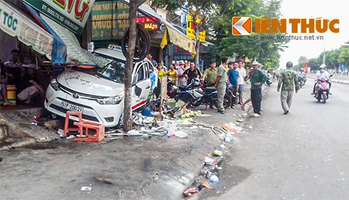 Taxi Vinasun gay tai nan lien hoan, 5 nguoi nguy kich