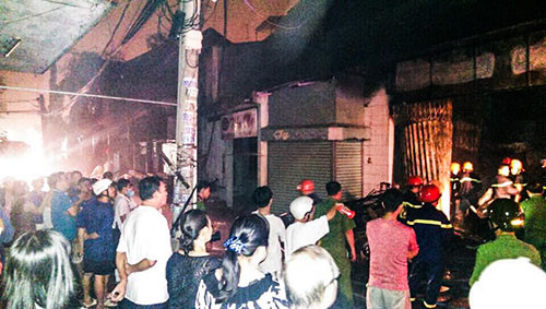 Vụ hoả hoạn trong đêm khiến 4 người tử vong.