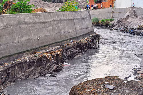 Bo ke tien ty vua nghiem thu da bi nuoc cuon do sap-Hinh-2