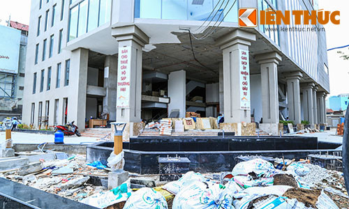 Nhiều công trình, hạng mục còn ngổn ngang, chưa được hoàn thành tại Chung cư Bảy Hiền Tower.