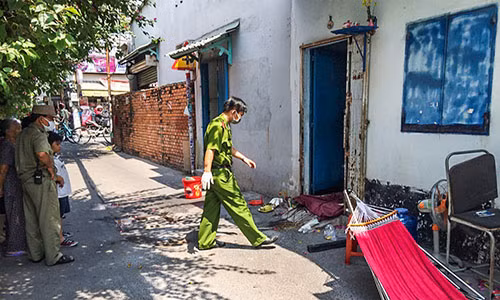 Kinh hoang xac nguoi dan ong chay xe om phan huy nhieu ngay-Hinh-2