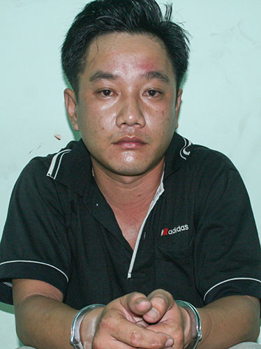 Bi nguoi yeu bo, nam thanh nien dot xe may, danh cong an