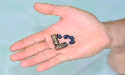 Lam ro pho cong an xa no sung cao su vao dan-Hinh-3