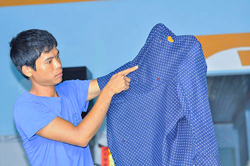 Lam ro pho cong an xa no sung cao su vao dan