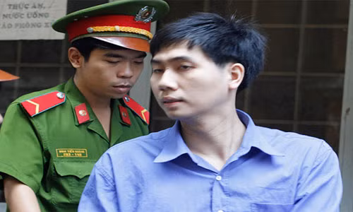 Chau ngoai bo thuoc ngu ca nha de lay do co di ban