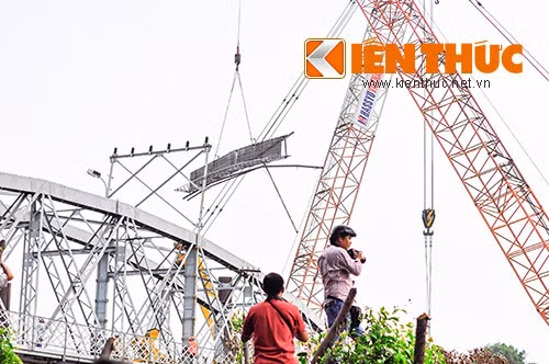 Da truc vot duoc mot phan cau Ghenh bi sap len bo-Hinh-2