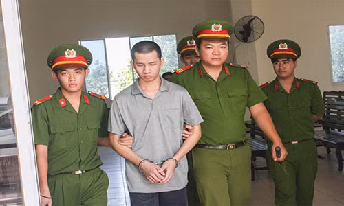 Ong chu thu tinh hiep dam chau ruot nhieu lan