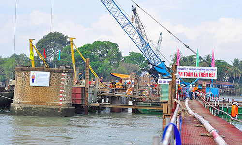 Thu truong Bo GTVT kiem tra tien do thi cong cau Ghenh-Hinh-2