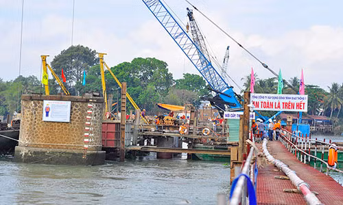 Thu truong Bo GTVT kiem tra tien do thi cong cau Ghenh-Hinh-2