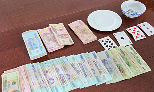 Triet pha song bac trong quan ca phe, bat giu 17 nguoi