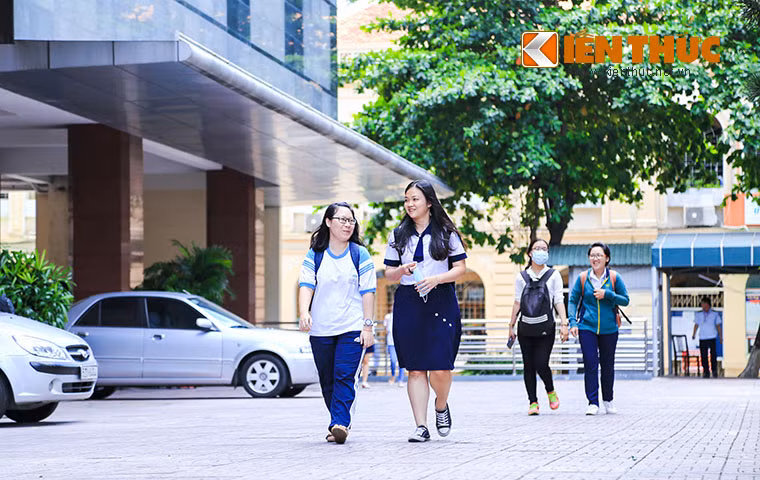 Với môn Toán năm nay, nhiều thí sinh nhận định đề thi không quá khó, nhưng không dễ lấy được điểm 10 vì đề Toán có tính phân loại cao. Ảnh: Hoàng Thiên Dũng.