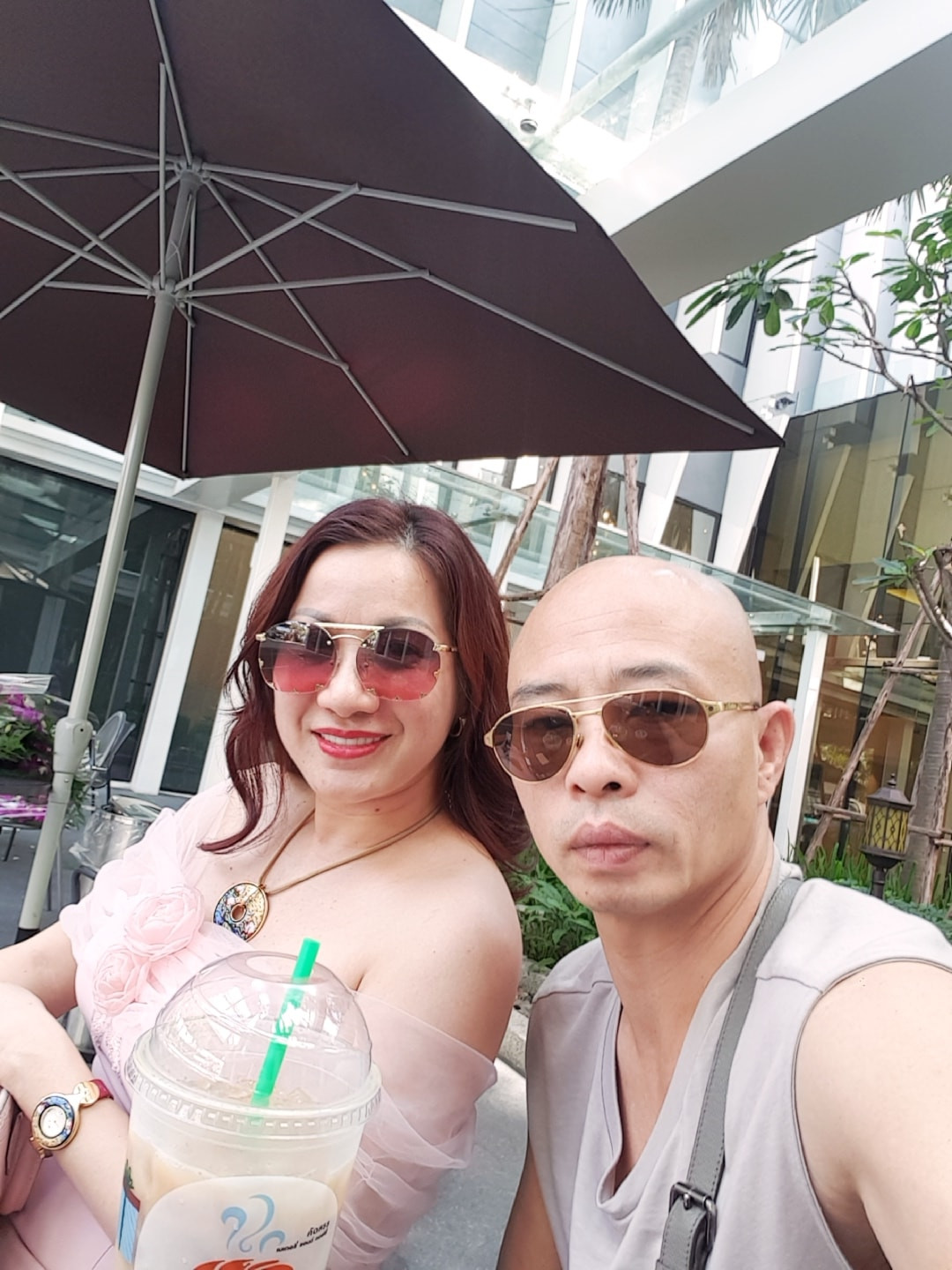 Nu dai gia Duong Duong danh nguoi “vo mat” bi bat giam la nguoi hay lam tu thien-Hinh-2