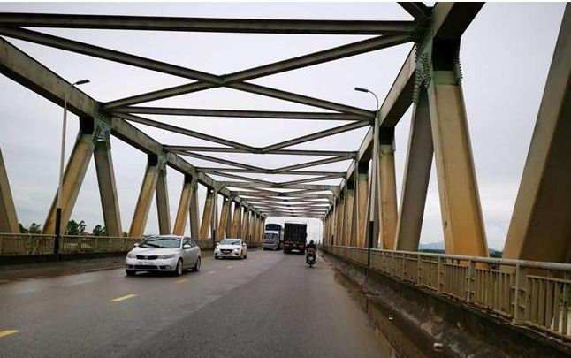  Nữ sinh nhảy cầu tự tử nghi do bị hiếp dâm: Ngày 14/4/2019, Nguyễn Thị Vân (lớp 12, đã đổi tên, ở xã Hà Mãn, huyện Thuận Thành, Bắc Ninh) đi ăn hội với bạn, cách nhà 5 km. Trên đường về, nữ sinh 19 tuổi bị Vũ Văn Hiếu (sinh năm 1995, ở huyện Thuận Thành) đưa vào một nhà nghỉ.