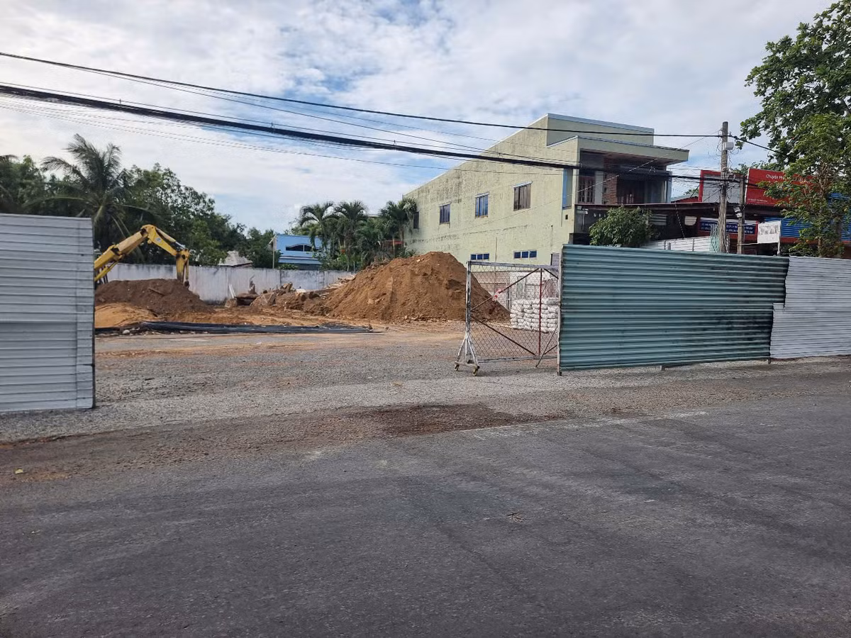 Tra Vinh: Ai thi cong goi thau sua chua cua hang ban le xang dau so 1?-Hinh-2