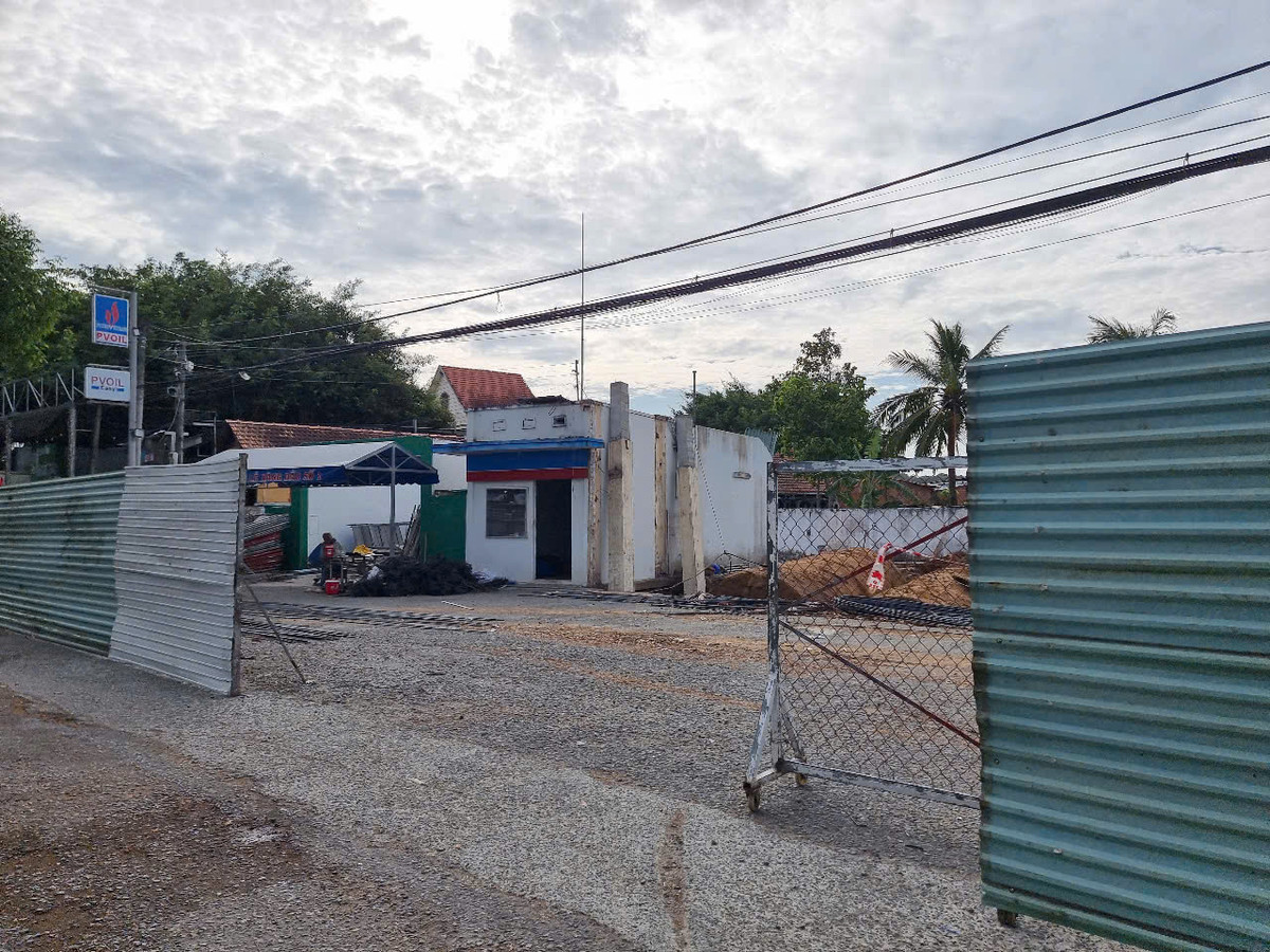 Trà Vinh: Ai thi công gói thầu sửa chữa cửa hàng bán lẻ xăng dầu số 1? - Hình 3 Tra Vinh: Ai thi cong goi thau sua chua cua hang ban le xang dau so 1?-Hinh-3