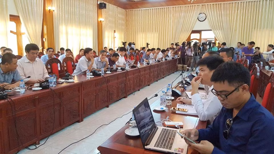 Quang cảnh buổi họp báo.