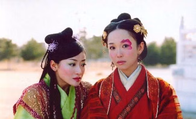 Sau khi suy nghĩ kỹ, Chung Vô Diệm quyết định thử xem liệu có thể thay đổi cuộc đời hay không. Vì vậy, bà chuẩn bị lên đường để tham gia cuộc tuyển tú nữ vào trong cung của Tuyên Vương.