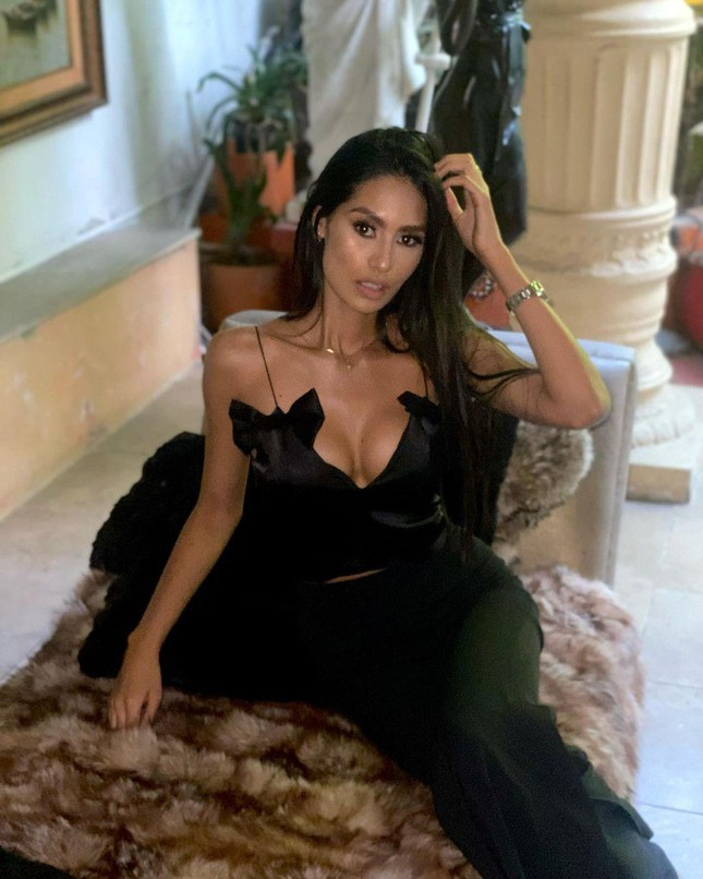 Các fans sắc đẹp quốc tế đang chờ đợi sự thể hiện của nhan sắc đáng gờm này tại Hoa hậu Siêu quốc gia 2021 vào tháng 8 tới.