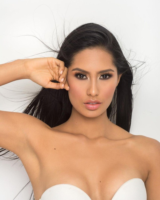 BTC chia sẻ: "Thời khắc đã đến khi lại có thêm một người phụ nữ nữa mang theo sứ mệnh, tiếng nói và những niềm vui từ Colombia để giới thiệu với thế giới. Đại diện của chúng ta có nhiều thứ hơn chỉ là vẻ ngoài xinh đẹp. Một lần nữa chúng ta lại mơ giấc mơ về cái đẹp. Xin giới thiệu Hoa hậu Siêu quốc gia Colombia 2021 Valentina Aldana".