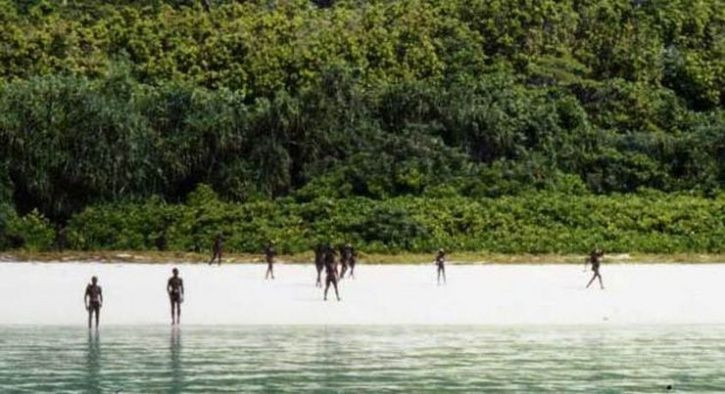 Về sau, giới chức trách và các nhóm chuyên gia thả những mòn quà hữu nghị như thực phẩm xuống gần bờ biển trên đảo Bắc Sentinel để tránh xảy ra xung đột với bộ tộc có tư tưởng thù địch này.