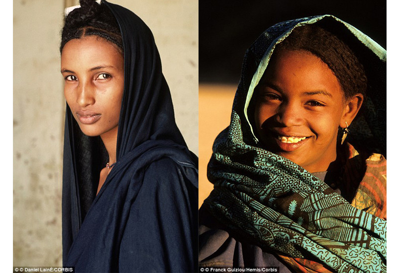 Trái ngược với nam giới, phụ nữ bộ tộc Tuareg không phải dùng khăn che mặt. Thay vào đó, phụ nữ có nhiều quyền lực hơn đàn ông.