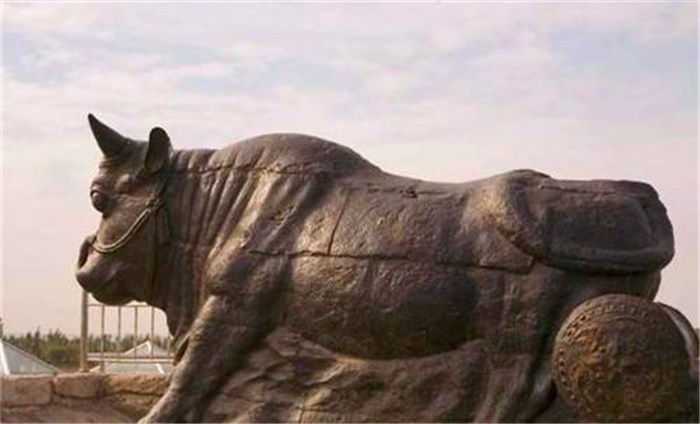 Sau khi đúc xong, 4 con trâu được đặt hai bờ ven sông Hoàng Hà ở phía tây thành cổ Bồ Châu (ngày nay thuộc thành phố Vĩnh Tế, tỉnh Sơn Tây). Chính vì vậy, chúng còn được gọi là "Hoàng Hà thiết ngưu".