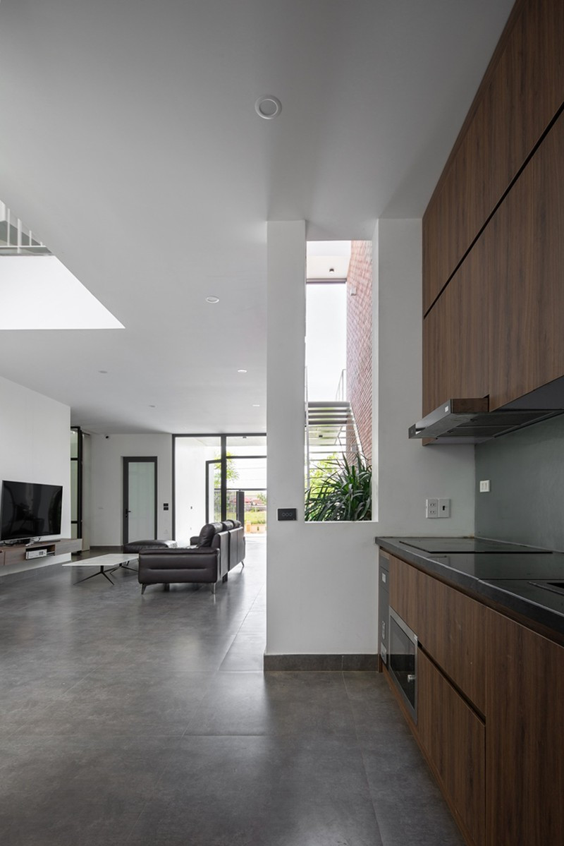 Hệ tủ khu vực bếp âm tường giúp tối đa diện tích không gian và góp phần cho không gian sống tiện nghi hơn.