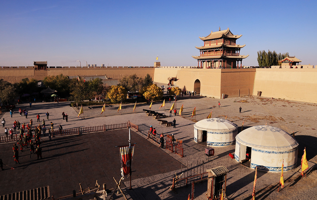 Lúc ấy, Yi Kaizhan nói với viên quan trên rằng, viên gạch còn sót lại là do thần linh đặt ở đó. Nếu như di chuyển viên gạch sẽ khiến công trình sụp đổ.