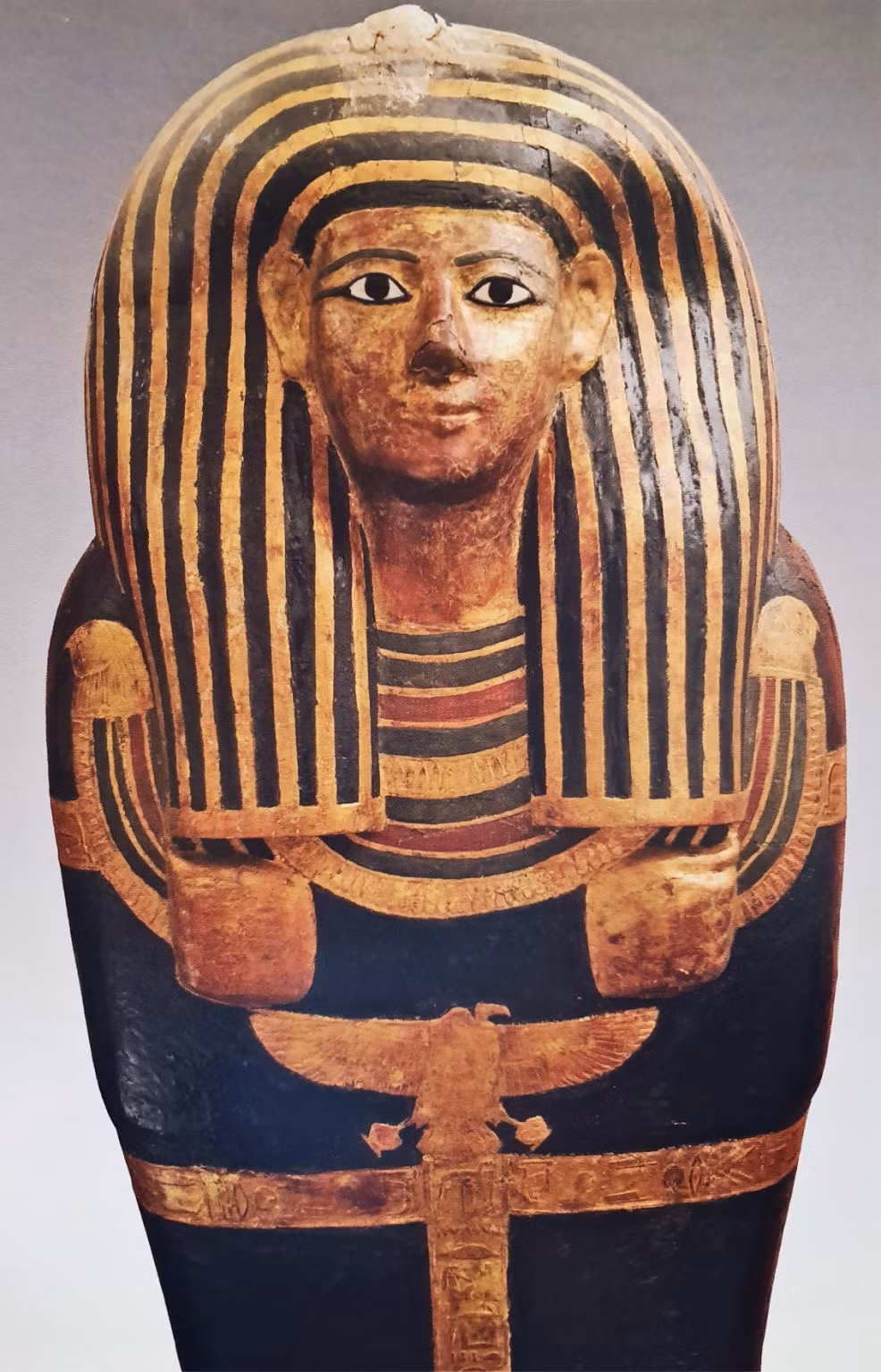 Nhựa thông, muối natron, sáp ong và gôm thực vật là những nguyên liệu chính được dùng để ướp xác sáp vợ chồng Kha và Merit. Nhờ vậy, thi hài của họ không bị vi khuẩn, côn trùng tấn công.