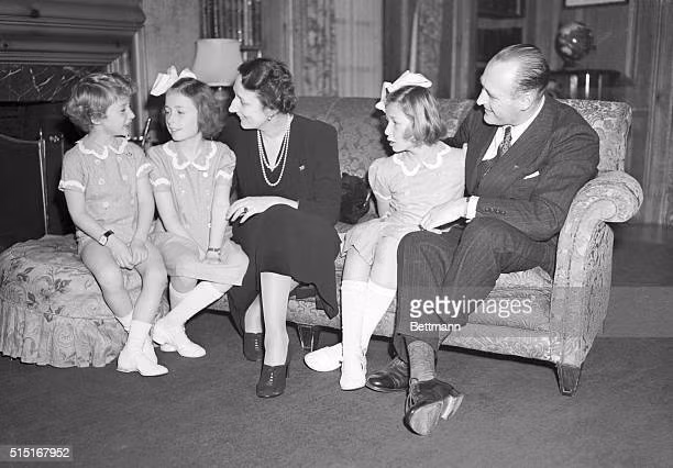 Sau đó, Tổng thống Mỹ khi ấy là Franklin D. Roosevelt mời gia đình thái tử phi Martha sang Mỹ tị nạn. Điều này xuất phát từ việc Tổng thống Roosevelt và hoàng tộc Na Uy có mối quan hệ thân thiết.