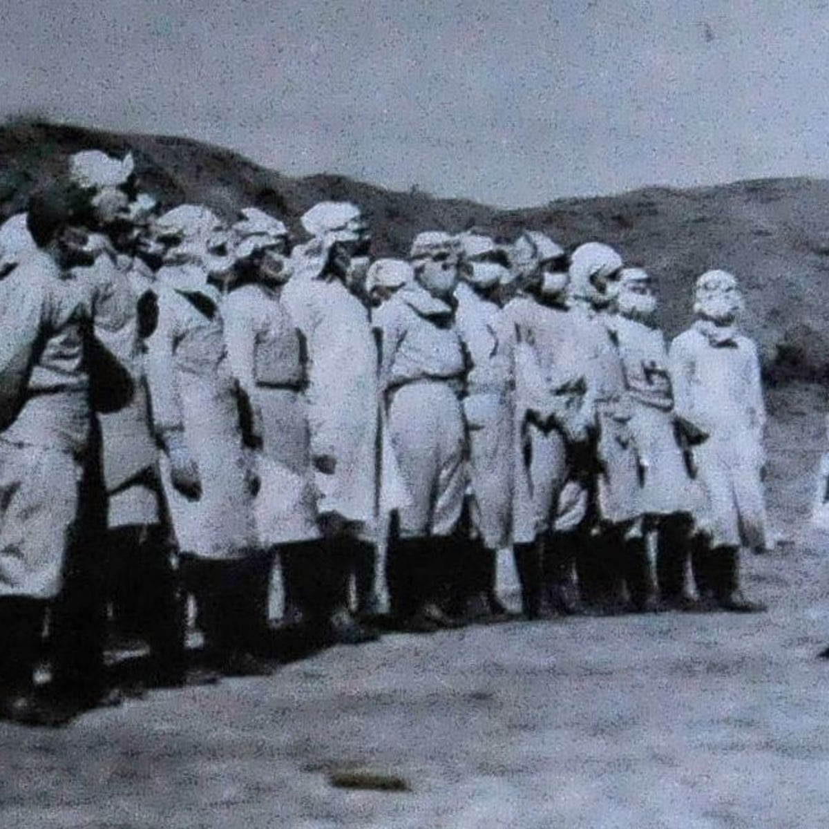 Về sau, Biệt đội 100 sử dụng con người làm đối tượng thí nghiệm. Theo đó, các nhà khoa học làm việc cho Nhật Bản đã tìm ra 3 phương pháp sử dụng vũ khí sinh học trong điều kiện chiến tranh.