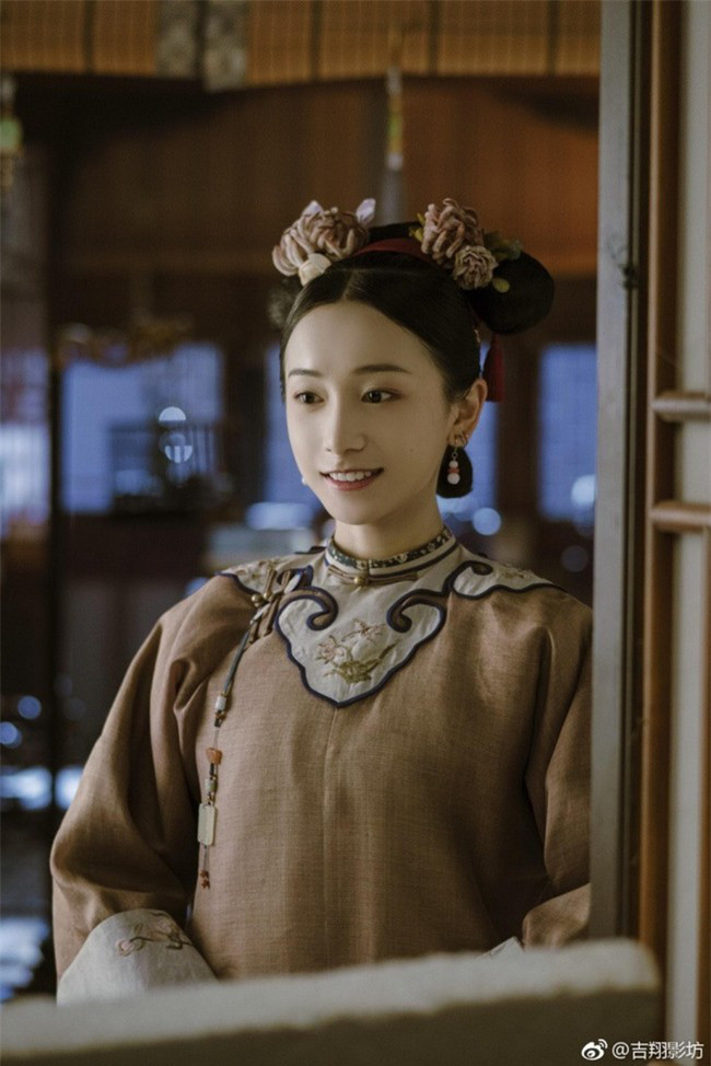 Đa số cung nữ xuất thân trong tầng lớp nghèo khó. Họ bị gia đình bán vào cung làm cung nữ để lấy tiền trang trải sinh hoạt cho gia đình.