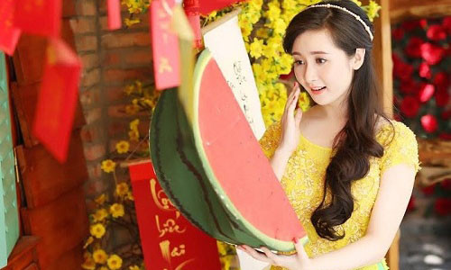 Hot girl 9X xinh dep kiem tien khung 300 trieu/thang