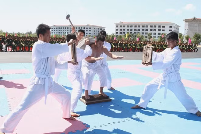 Tuy còn non trẻ nhưng các CLB võ thuật của trường có sức hút các học viên rất lớn. Trường đã cử đội tuyển tham gia một số hoạt động thi đấu, biểu diễn trong lực lượng Công an và đoạt giải cao.