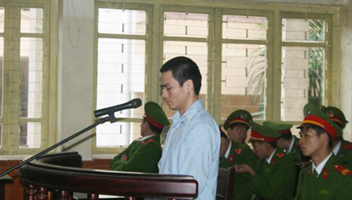 Ong Chan khong duoc moi du phien toa xu Ly Nguyen Chung?