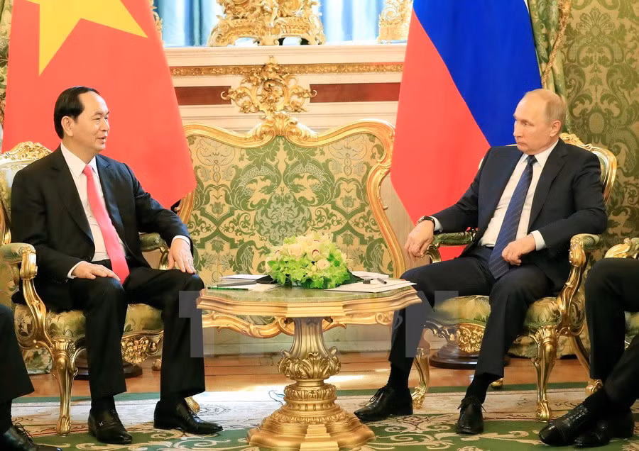 Chủ tịch nước Trần Đại Quang và Tổng thống Liên bang Nga Vladimir Putin đã có cuộc gặp hẹp và hội đàm với sự tham gia của Đoàn đại biểu cấp cao hai nước. (Ảnh: Nhan Sáng/TTXVN)