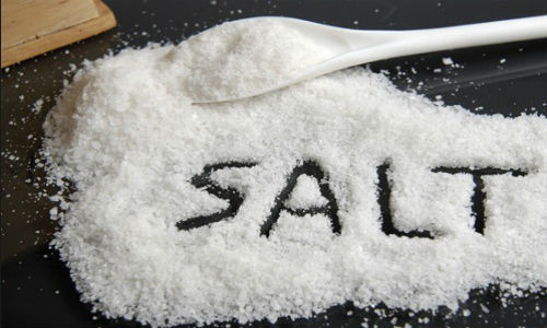 Muối được hình thành từ sự bốc hơi của nước biển,