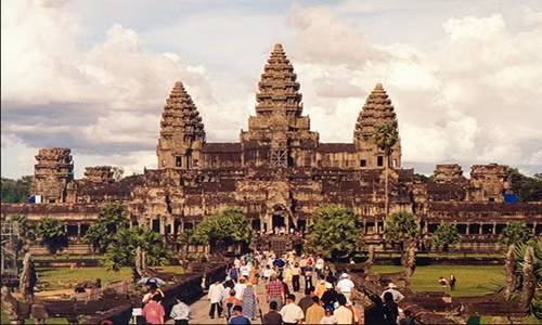 Ngôi đền Angkor cổ kính.