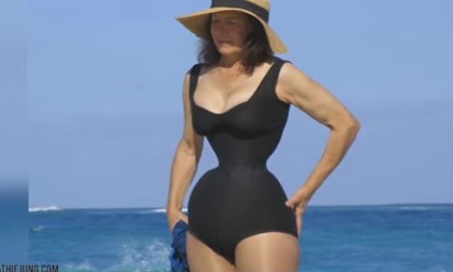 Vòng eo "con kiến" khác người thường.