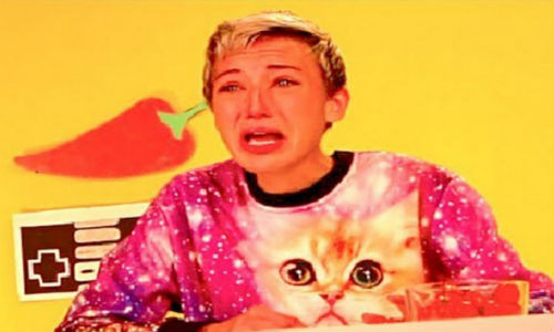 "Chảy nước mắt" khi ăn đồ cay.