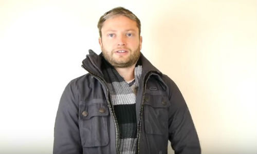 Mặc nhiều lớp áo giúp bạn ấm hơn.