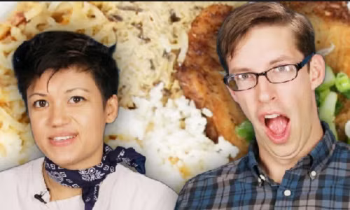 Phản ứng của người Mỹ khi ăn đồ ăn vặt của Việt Nam.