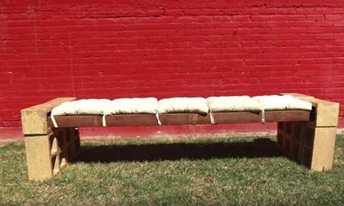 Chiếc ghế rất chắc chắn và đẹp mắt.